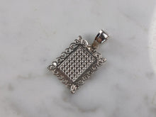 Load image into Gallery viewer, Womens Sterling Silver Initial Letter " F " Pendant 1.0g E4814
