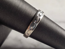 Load image into Gallery viewer, Womens Vintage Estate 14k White Gold Modernist Ring Band, 2.8g E4818