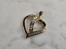 Load image into Gallery viewer, Womens Vintage Estate 14K Yellow Gold Diamond Heart Pendant 2.3g E4823