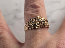 Load image into Gallery viewer, Mens Vintage Estate 10K Yellow Gold Nugget Ring 4.3g #E4829