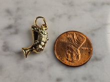 Load image into Gallery viewer, Womens Vintage Estate 14K Gold Queen Nefertiti Pendant 1.5g E4833