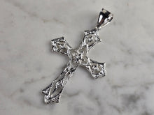 Load image into Gallery viewer, Womens Estate Sterling Silver Religious Celtic Cross Pendant 3.7g E4874