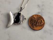 Load image into Gallery viewer, Womens Vintage Estate Sterling Silver Tropical Fish Pendant Necklace 5.6g E4898