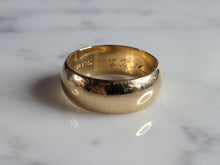 Load image into Gallery viewer, Womens Vintage Estate 14k Yellow Gold Wedding Band Ring 6.1g E4905