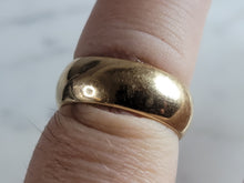 Load image into Gallery viewer, Womens Vintage Estate 14k Yellow Gold Wedding Band Ring 6.1g E4905