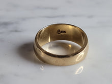 Load image into Gallery viewer, Womens Vintage Estate 14k Yellow Gold Wedding Band Ring 6.0g E4907