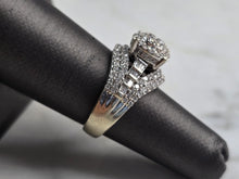 Load image into Gallery viewer, Womens Vintage Estate 10K White Gold Diamond Ring 8.5g, E4908