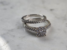 Load image into Gallery viewer, Womens Vintage Estate 10K White Gold Diamond Ring Set 4.6g, E4909