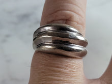 Load image into Gallery viewer, Womens Vintage Estate 14K White Gold Modernist Ring 4.4g E4910
