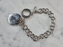 Load image into Gallery viewer, Womens Vintage Estate Sterling Silver Heart Charm Bracelet 23.2g E4957