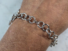 Load image into Gallery viewer, Womens Vintage Estate Sterling Silver Heart Charm Bracelet 23.2g E4957