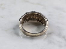 Load image into Gallery viewer, Womens Vintage Estate Sterling Silver Modernist Onyx Cross Ring 5.7g E4971