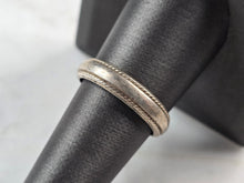 Load image into Gallery viewer, Mens Vintage Estate Sterling Silver Wedding Band Ring 4.4g E4992