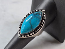 Load image into Gallery viewer, Womens Vintage Estate Sterling Silver Southwestern Turquoise Ring 14.5g E502