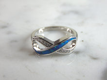 Load image into Gallery viewer, Womens Sterling Silver Modernist Infinity Opal Ring 2.5g E5046