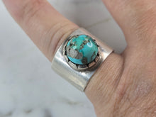 Load image into Gallery viewer, Womens Vintage Estate Sterling Silver Southwestern Turquoise Ring 12.1g E504
