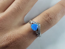 Load image into Gallery viewer, Womens Estate Sterling Silver Modernist Blue Opal Heart Ring 3.1g E5086