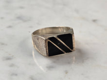Load image into Gallery viewer, Mens Vintage Estate Sterling Silver Southwestern Onyx Ring 13.2g E508