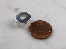 Load image into Gallery viewer, Womens Sterling Silver Initial Block Letter " O " Pendant 2.9g E5095