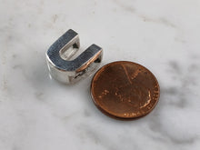 Load image into Gallery viewer, Womens Sterling Silver Initial Block Letter " U " Pendant 3.5g E5098