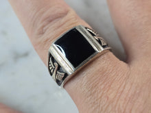 Load image into Gallery viewer, Mens Vintage Estate Sterling Silver Southwestern Thunderbird Onyx Ring 8.8g E509