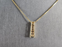 Load image into Gallery viewer, Womens Vintage Estate 14K Gold Graduated Diamond Pendant Necklace 5.7g E5117