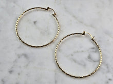 Load image into Gallery viewer, Pr Womens Vintage Estate 14K Gold Twisted Hoop Earrings, 3.9g E5140