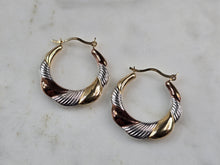 Load image into Gallery viewer, Pr Womens Vintage Estate 10K Mixed Gold Israel Hoop Earrings, 0.7g E5147