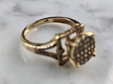 Load image into Gallery viewer, Womens Vintage Estate 14K Yellow Gold Modernist Diamond Cluster Ring 3.9g E5165