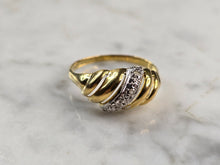 Load image into Gallery viewer, Womens Vintage Estate 18K Gold Modernist Diamond Ring 1.8g  E5167