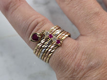 Load image into Gallery viewer, Womens Vintage Estate 14k Mixed Gold Modernist Ruby Heart Ring 5.4g E5169