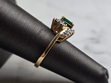 Load image into Gallery viewer, Womens Vintage Estate 10K Gold Emerald &amp; Diamond Ring 3.7g E5170