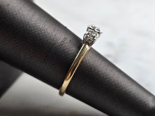 Load image into Gallery viewer, Womens Vintage Estate 10K Yellow Gold Diamond Ring 2.5g E5187