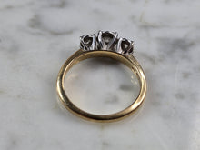 Load image into Gallery viewer, Womens Vintage Estate 10K Yellow Gold Diamond Ring 2.5g E5187