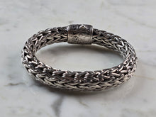 Load image into Gallery viewer, Womens John Hardy Sterling Silver Black Sapphire Bracelet, 77.4g #E5198