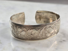 Load image into Gallery viewer, Womens Vintage Estate Sterling Silver Danecraft Floral Cuff Bracelet 18.1g E5199
