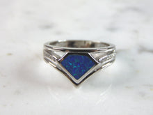Load image into Gallery viewer, Womens Estate Sterling Silver Modernist Blue Opal Ring 4.3g E5277
