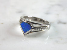 Load image into Gallery viewer, Womens Estate Sterling Silver Modernist Blue Opal Ring 4.3g E5277