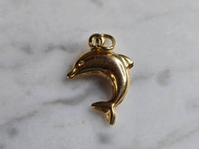 Load image into Gallery viewer, Womens Vintage Estate 14K Yellow Gold Dolphin Pendant 1.1g E5295