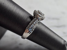 Load image into Gallery viewer, Womens Vintage Estate 14k White Gold Diamond Keepsake Ring 3.2g E5352