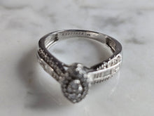 Load image into Gallery viewer, Womens Vintage Estate 14k White Gold Diamond Keepsake Ring 3.2g E5352