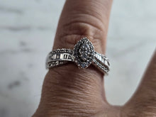 Load image into Gallery viewer, Womens Vintage Estate 14k White Gold Diamond Keepsake Ring 3.2g E5352