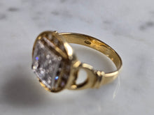Load image into Gallery viewer, Womens Vintage Estate 18K Yellow Gold Diamond Ring 4.1g E5367