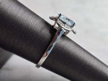 Load image into Gallery viewer, Womens Vintage Estate 14K White Gold Aqua Diamond Ring 3.7g #E5419