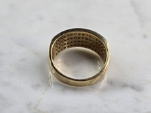 Load image into Gallery viewer, Womens Vintage Estate 10K Gold Diamond Cluster Ring 5.1g #E5503
