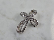 Load image into Gallery viewer, Womens Vintage Estate 14k White Gold Diamond Cross Pendant 3.5g E5517