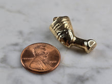 Load image into Gallery viewer, Womens Vintage Estate 14K Yellow Gold Queen Nefertiti Pendant 3.0g E5518