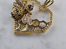 Load image into Gallery viewer, Womens Vintage Estate 14K Yellow Gold CZ Honeycomb Bee Pendant 4.0g E5525