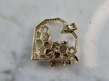 Load image into Gallery viewer, Womens Vintage Estate 14K Yellow Gold CZ Honeycomb Bee Pendant 4.0g E5525