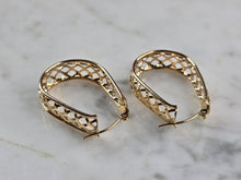 Load image into Gallery viewer, Pr Womens Vintage Estate 14K Yellow Gold Filigree Hoop Earrings, 3.8g E5537